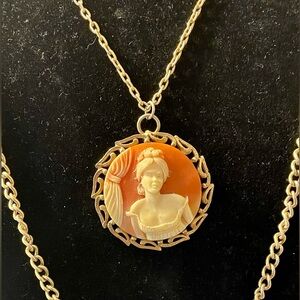 Vintage Elegant Gold Cameo Pendant Layered Necklace. Gold tone.